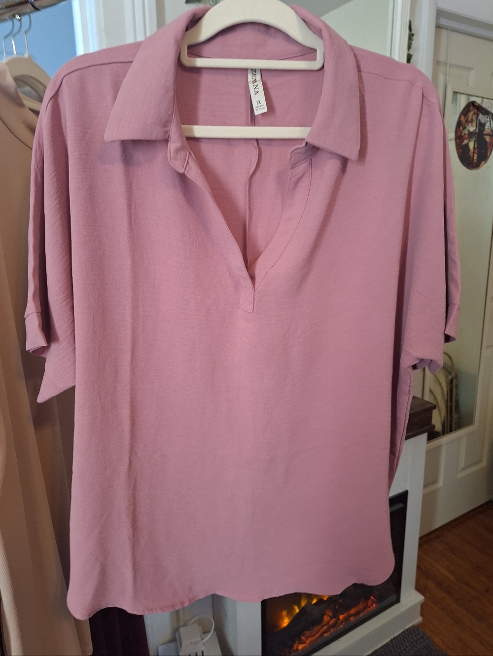 Zenana Collared V-neck Short Sleeve Top